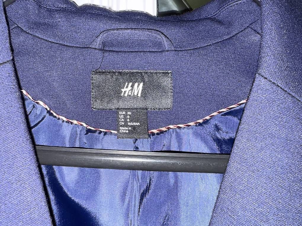 H&M Completi & Tailleur: H&M Blazer Dunkelblau Gr. 36 – Nuovo (secondo la descrizione) da Altendorf venduto da Anjapple 1