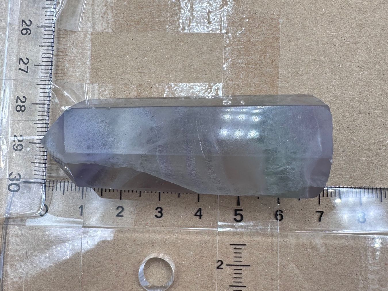 Minerali & Pietre curative: Lavender Fluorit Obelisk, Spitze – Nuovo e nell'imballaggio originale da Männedorf venduto da Handschmeichler 2
