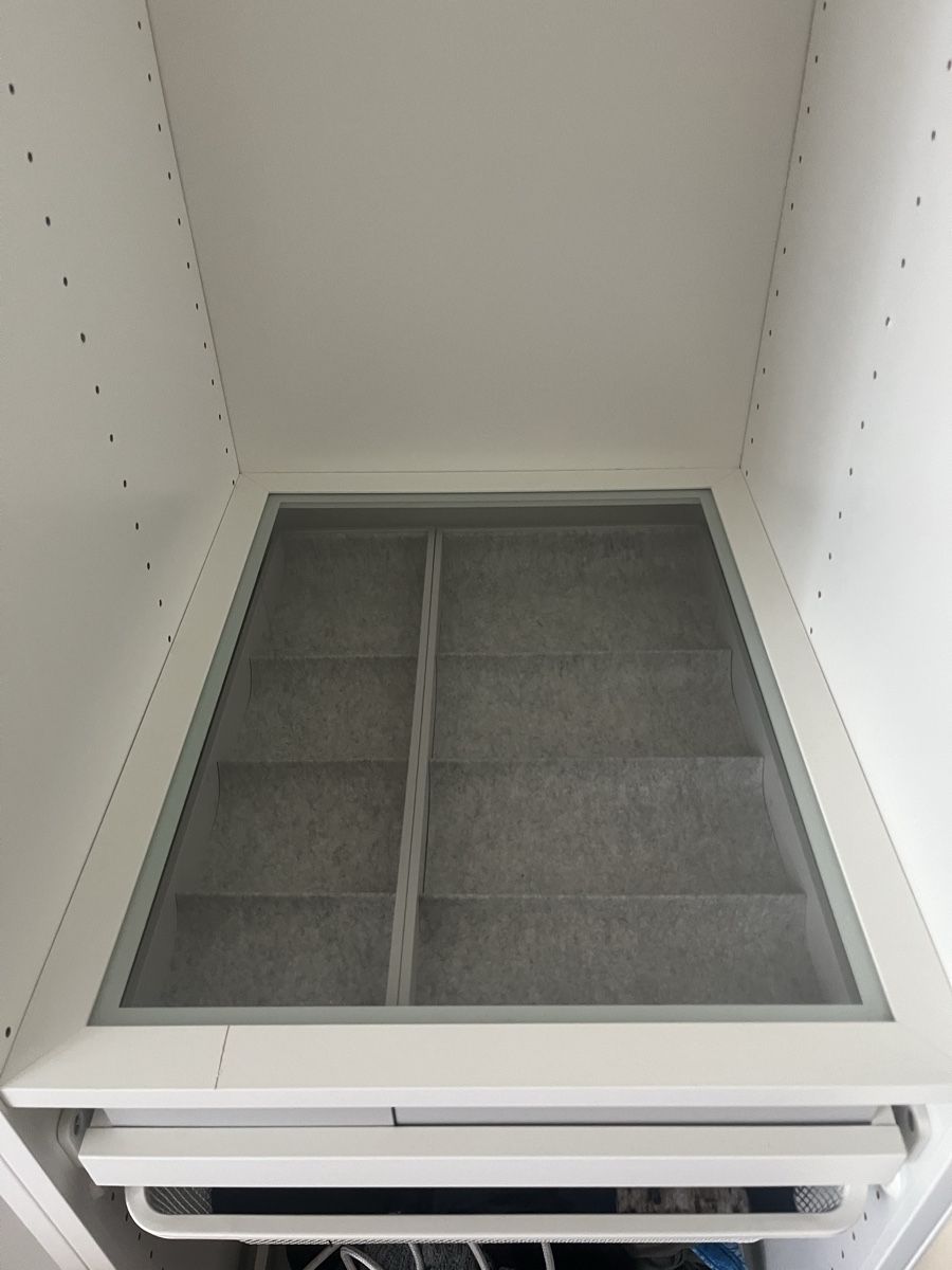 Schränke: Ikea KOMPLEMENT Ausziehboden mit Einsatz und Glas, 50x58 cm – Gebraucht aus Glattpark(Opfikon) von tah_3204 1