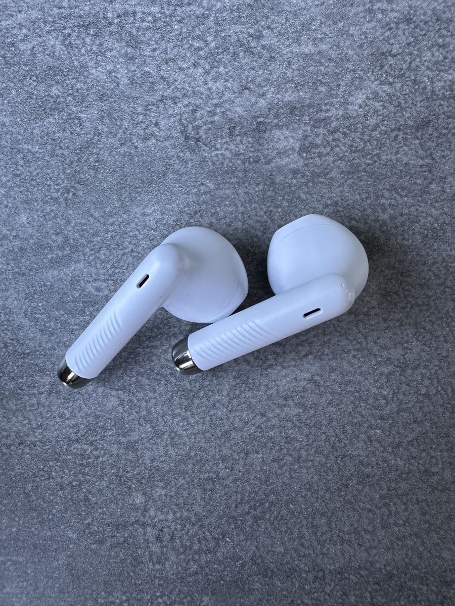 Casques audio: écouteurs Bluetooth blancs bon état – D'occasion à Le Lignon par fab_w9jj 1