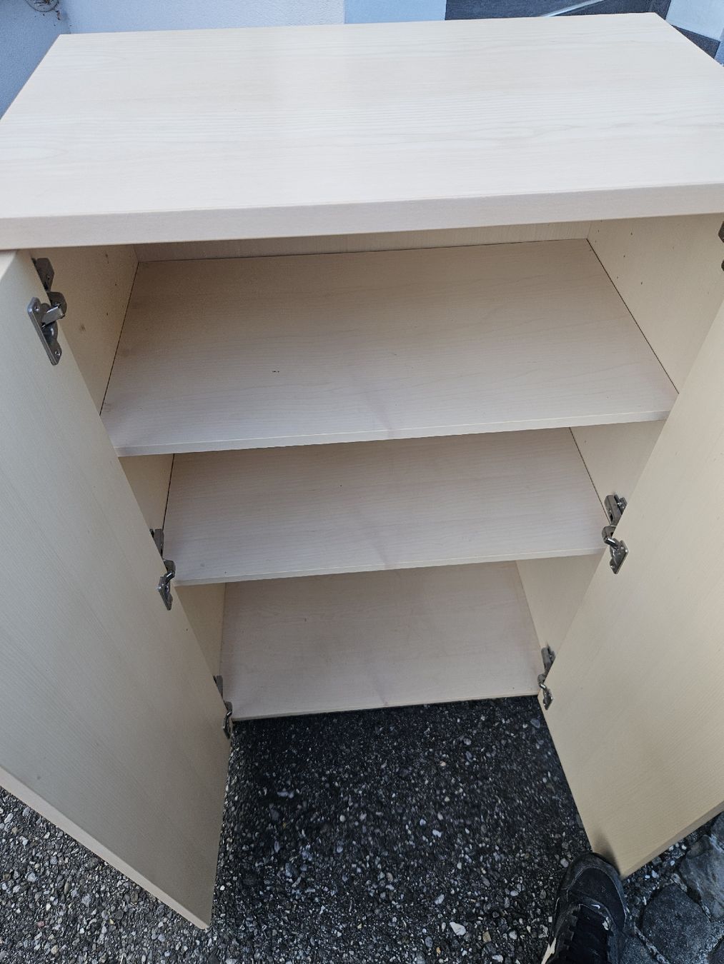 Schränke: Schöne s massives Möbel – Gebraucht aus Bellach von mas_hqw8 1