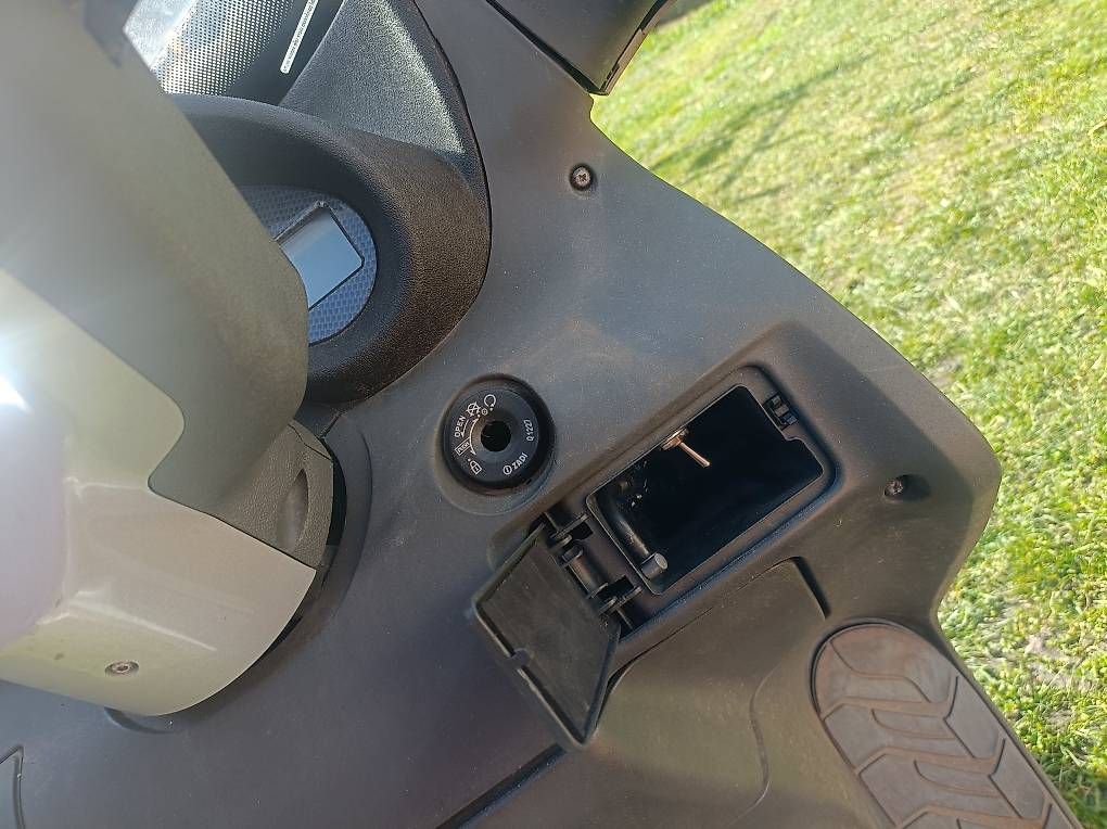Scooters: Malaguti Madison s250 – D'occasion à Ludiano par vollgasfanny 2