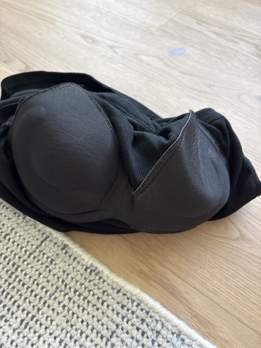 Tops: TOP schwarz Grösse M mit integriertem BH – Neu (gemäss Beschreibung) aus Erlinsbach von Camara4 1