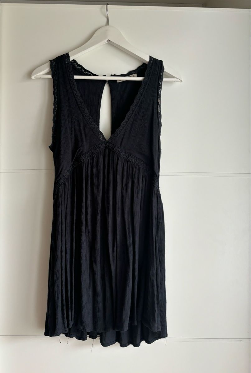 Pull&Bear Kleider: Schwarzes Sommerkleid – Gebraucht aus Männedorf von giu_wm6d