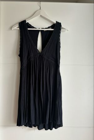Schwarzes Sommerkleid
