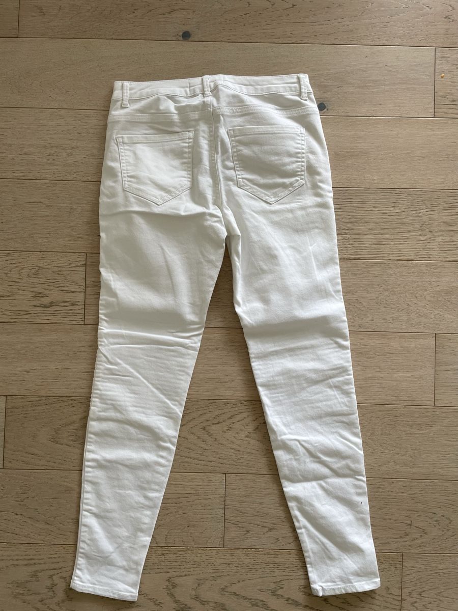 Zara Jeans: NEU Zara Jeans Gr 38 – Nuovo (secondo la descrizione) da Mies venduto da jul_f7rh 4