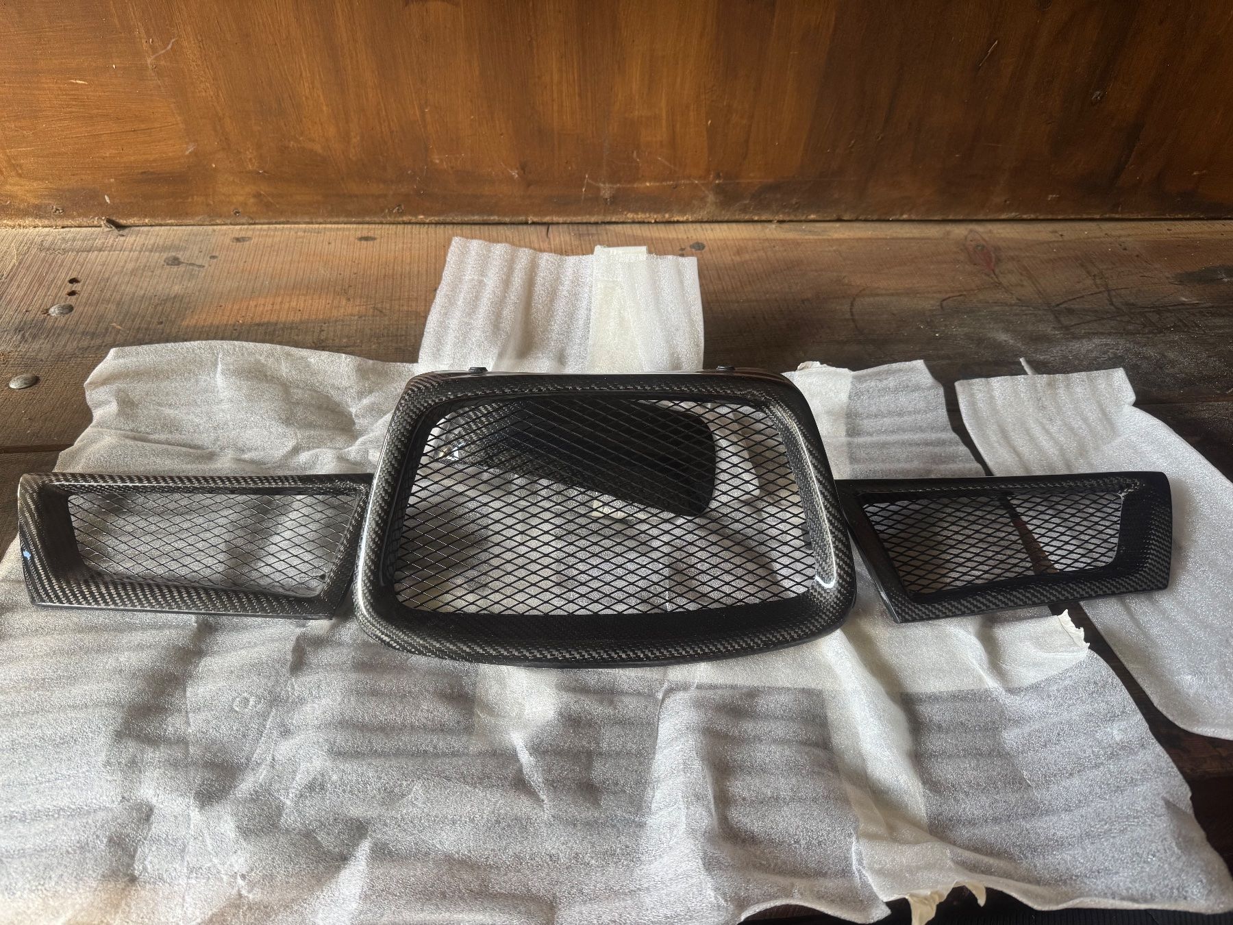 Subaru Tutti pezzi di ricambio auto: Mascherina carbonio Subaru – Usato da Broglio venduto da lory00