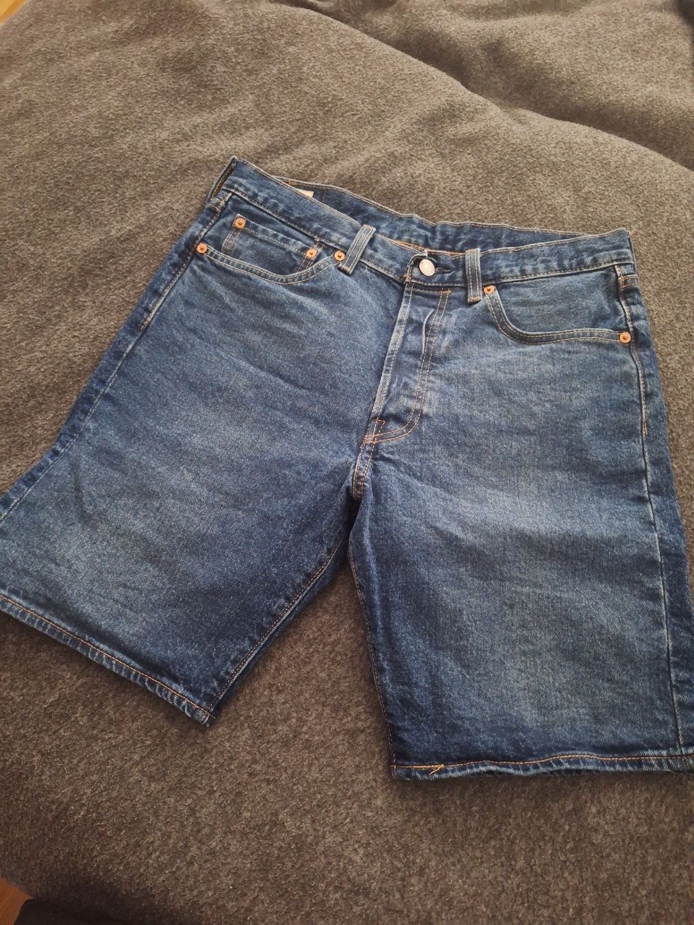 Levi's Jeans: Levis Shorts Herren – Usato da Mumpf venduto da SwissDi
