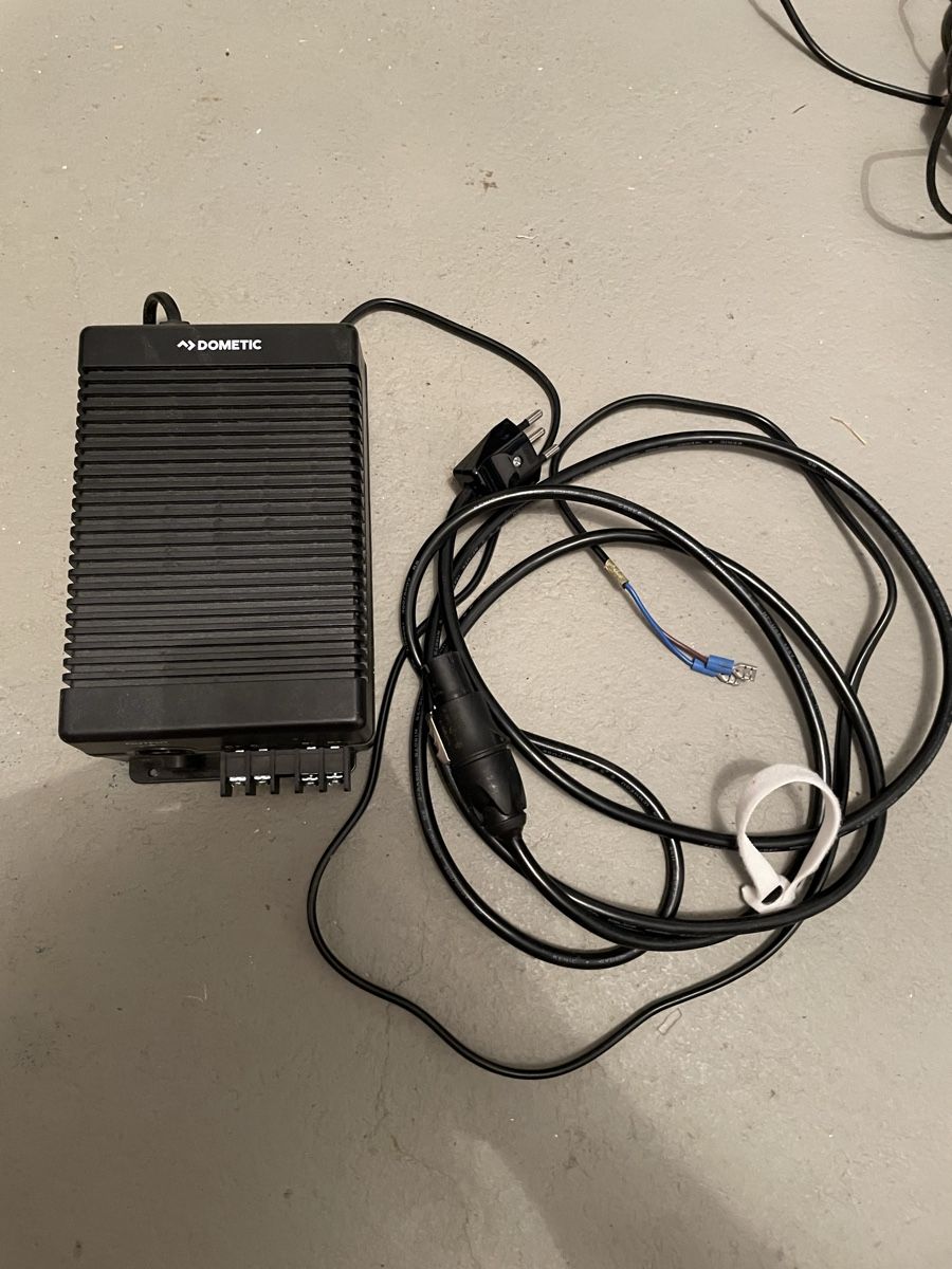 Elektronikbauteile: Dometic MPS 50 Netzgleichrichter – Gebraucht aus Bern von nat_s7dl
