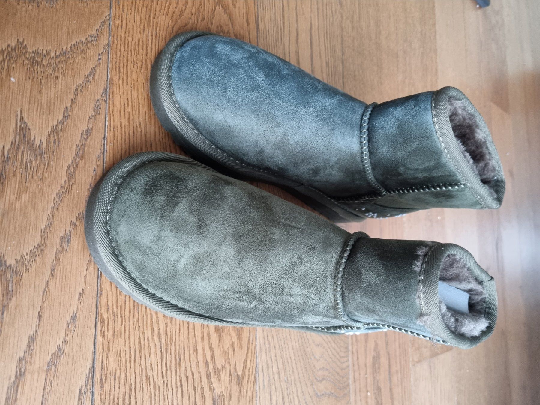 Scarpe da donna: Winterstiefel Neu Kunstfell Gr 36 – Nuovo e nell'imballaggio originale da Bassersdorf venduto da Sandy456 2