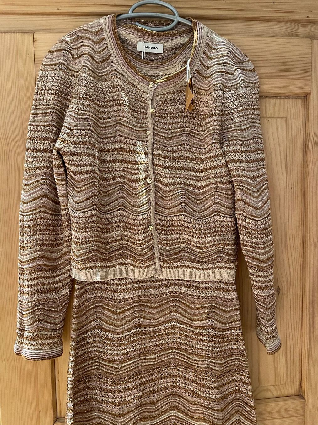 Sandro Vestiti: Midikleid von Sandro – Nuovo (secondo la descrizione) da Meilen venduto da dada2007 2