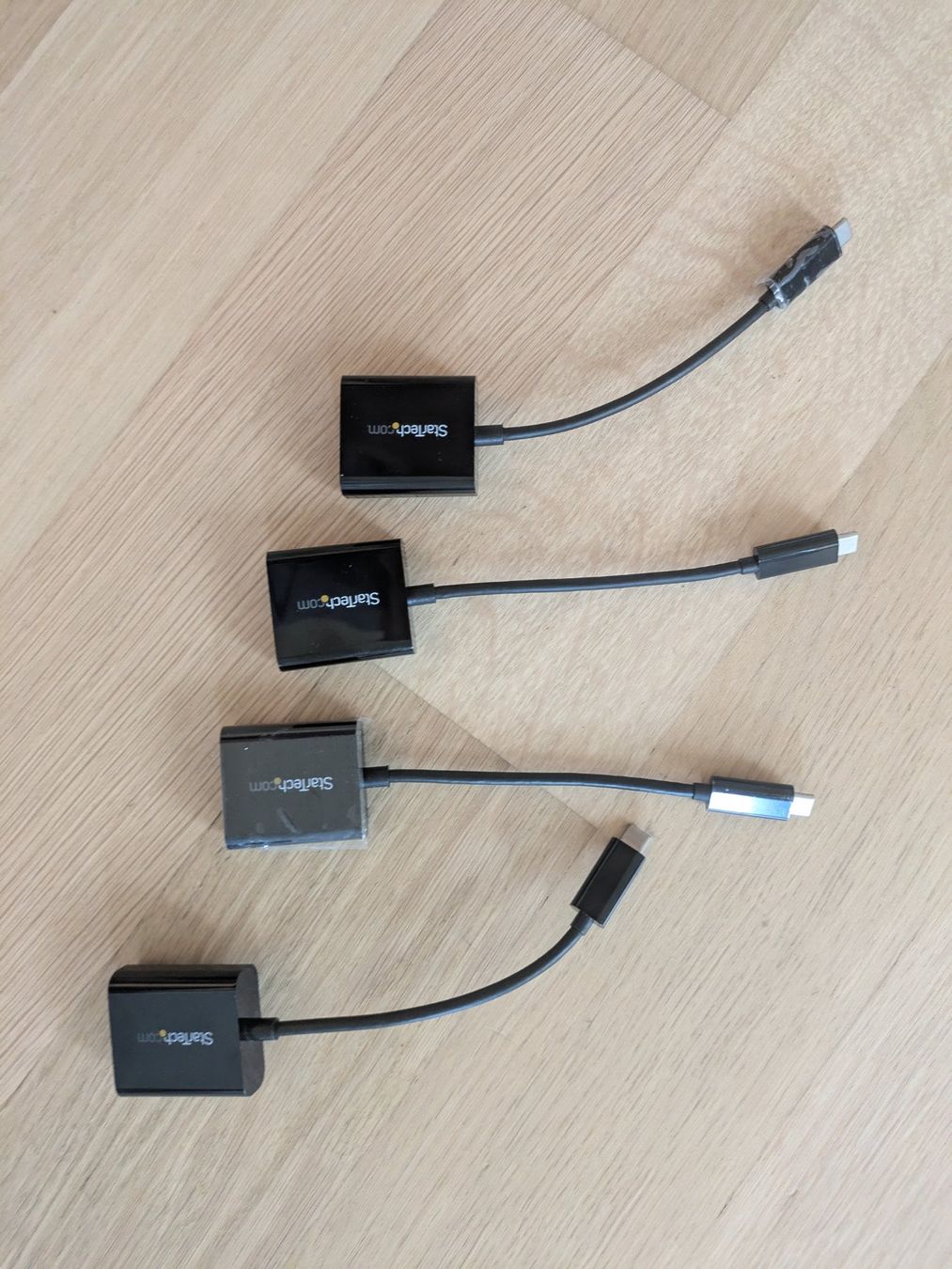 Lecteurs & Adaptateurs: StarTech.com Adapter USB Typ-C auf DisplayPort 4K 60Hz – Neuf (Voir description) à Zürich par s--h