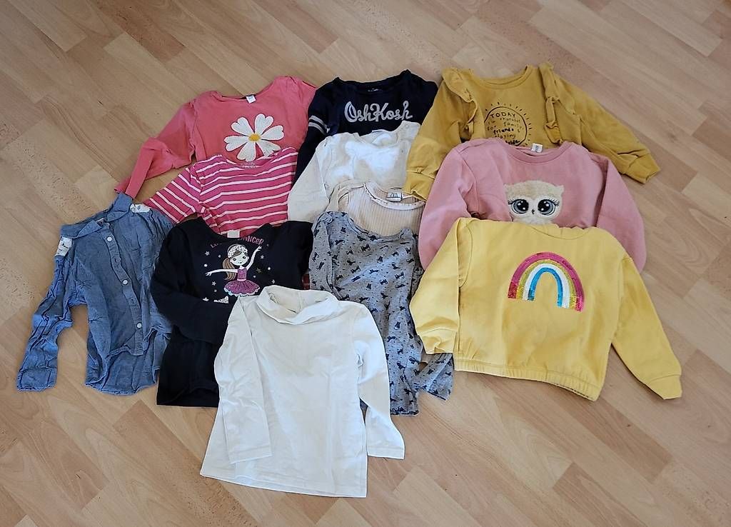 Lotti & Set di vestiti: Grosses Mädchen-Kleiderpaket 98 – Usato da Muolen venduto da Simi897 2