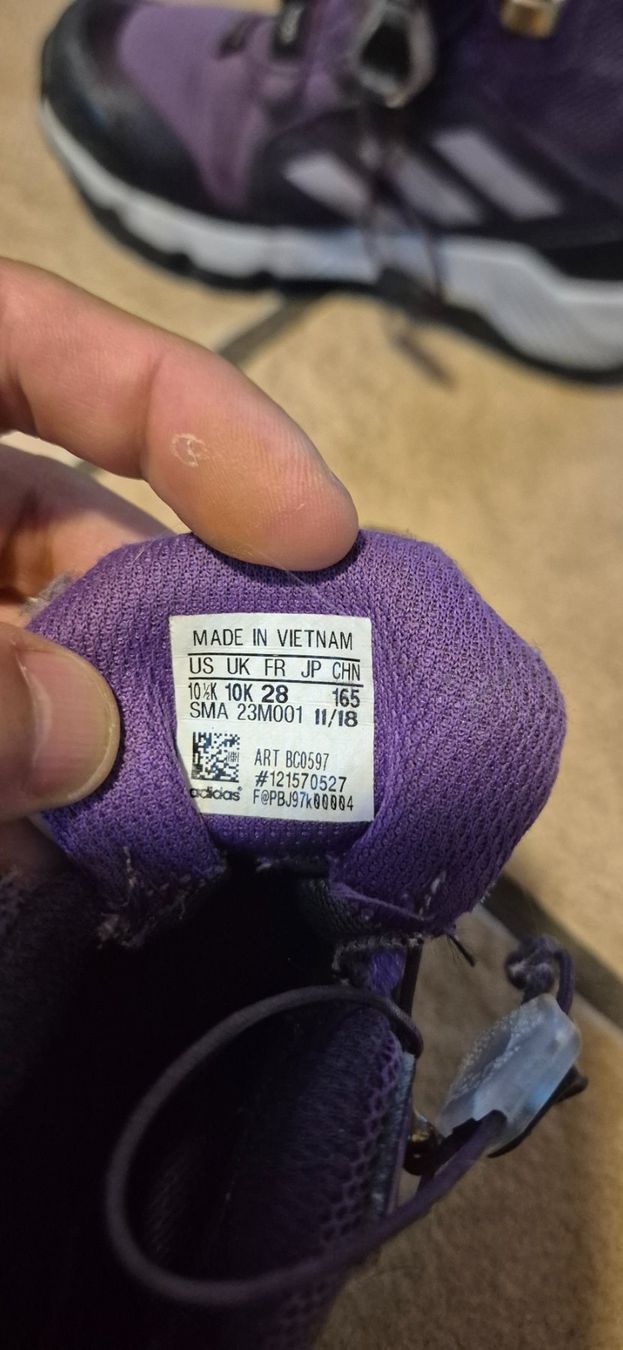 Adidas Schuhe für Jungen: Adidas / goretex / grösse 28 / gebraucht – Gebraucht aus Mägenwil von consumer2008 2