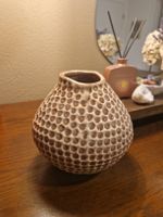 Blumenvase aus Keramik in Honigwaben-Design
