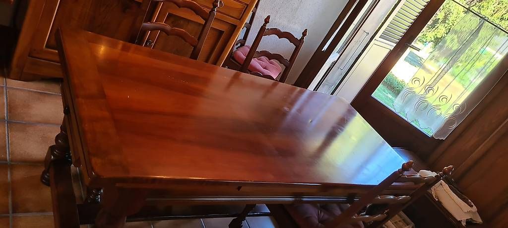 Tavoli: Table valaisanne en bois massif  – Usato da Lens venduto da 1978lens