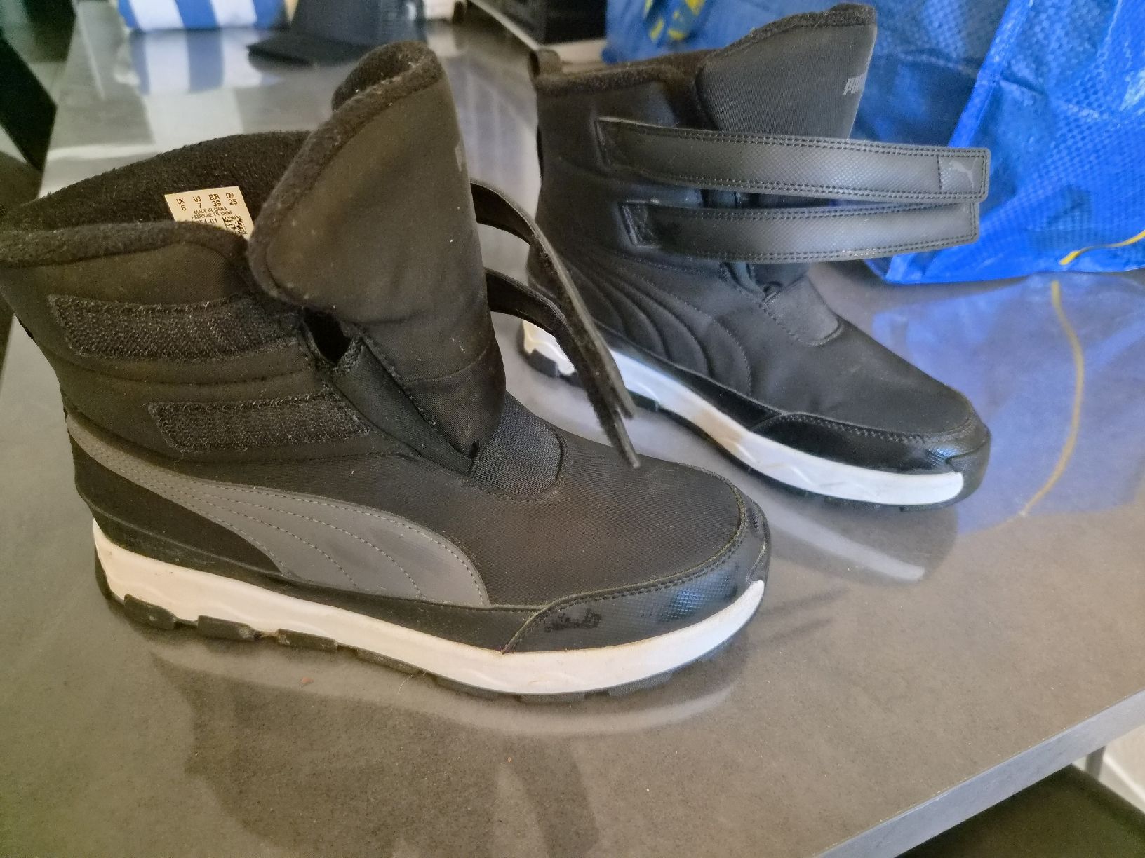 Puma Scarpe per ragazzi: Puma Kinder Winterschuhe schwarz Grösse 39 – Usato da Muttenz venduto da Ela_Manu