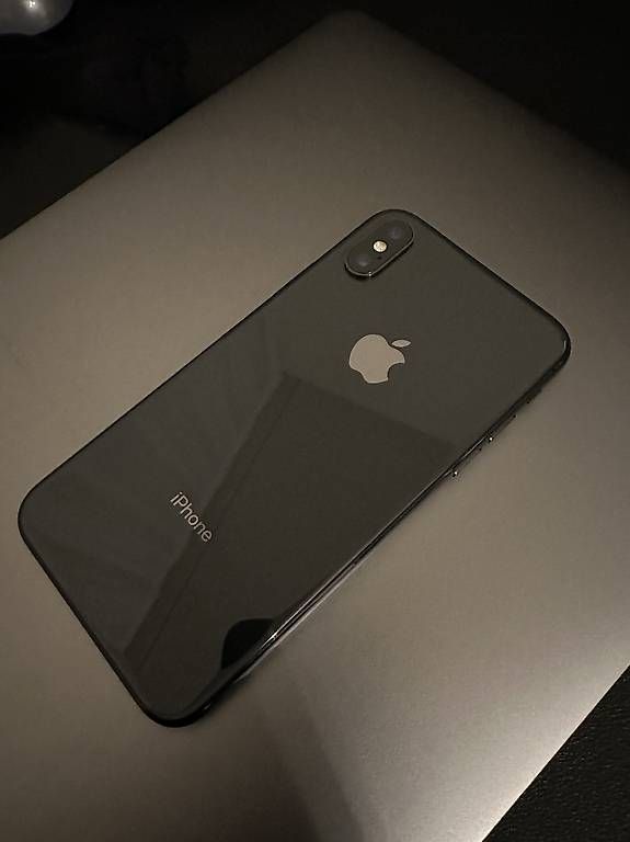 Telefoni cellulari / Smartphones: Iphone  x 64 GB – Usato da Zürich venduto da Albansahiti 1