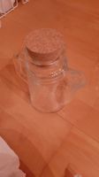 K..Ker O G) Flasche mit Korken