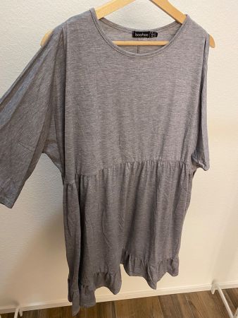 Kleid mit Cut Out an Schultern grau Gr. 52