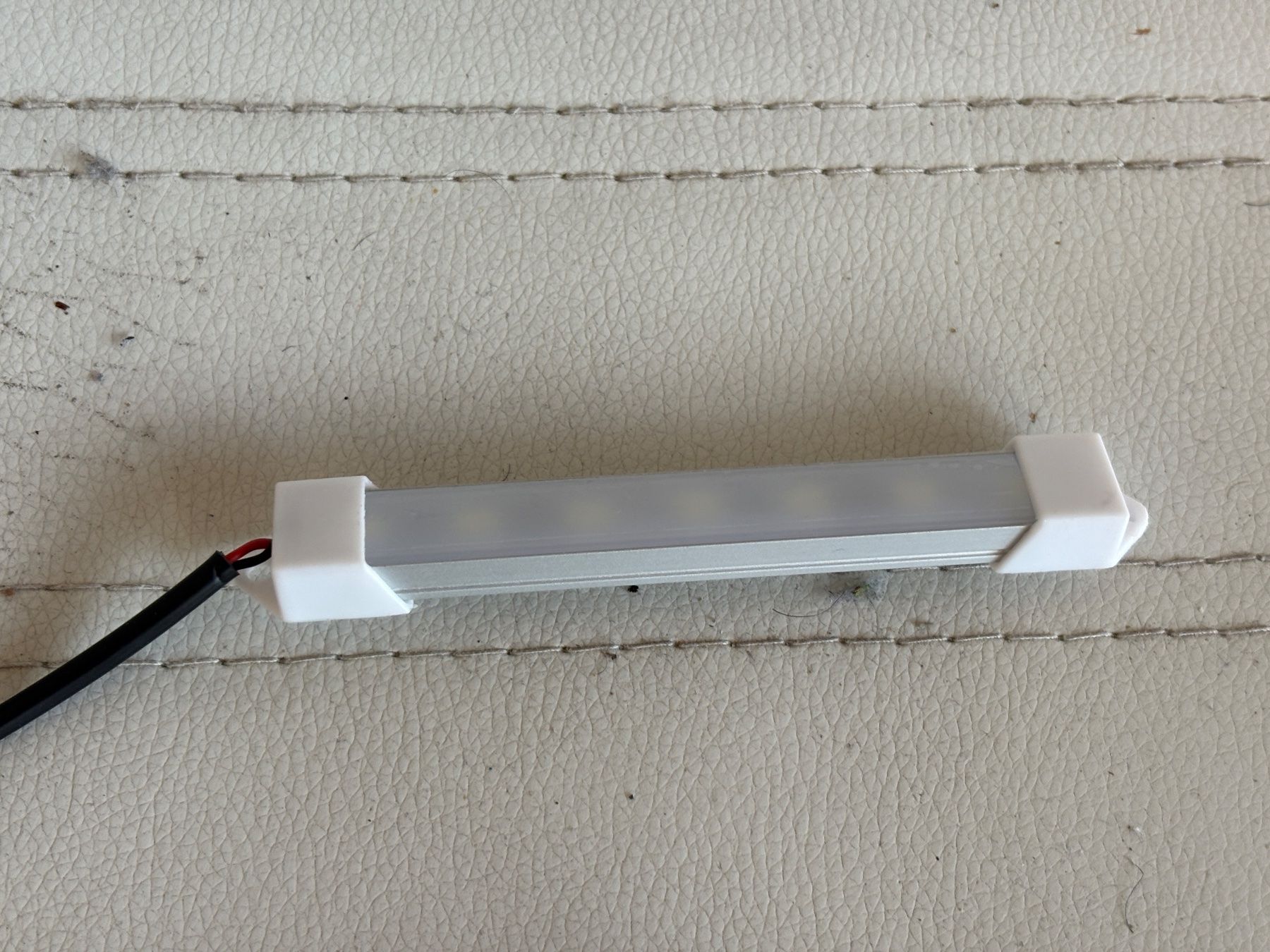Lampade: LED Lichtleiste Set USB Anschluss (2 Stk.) – Nuovo (secondo la descrizione) da Dietikon venduto da The-Star-Shop 1