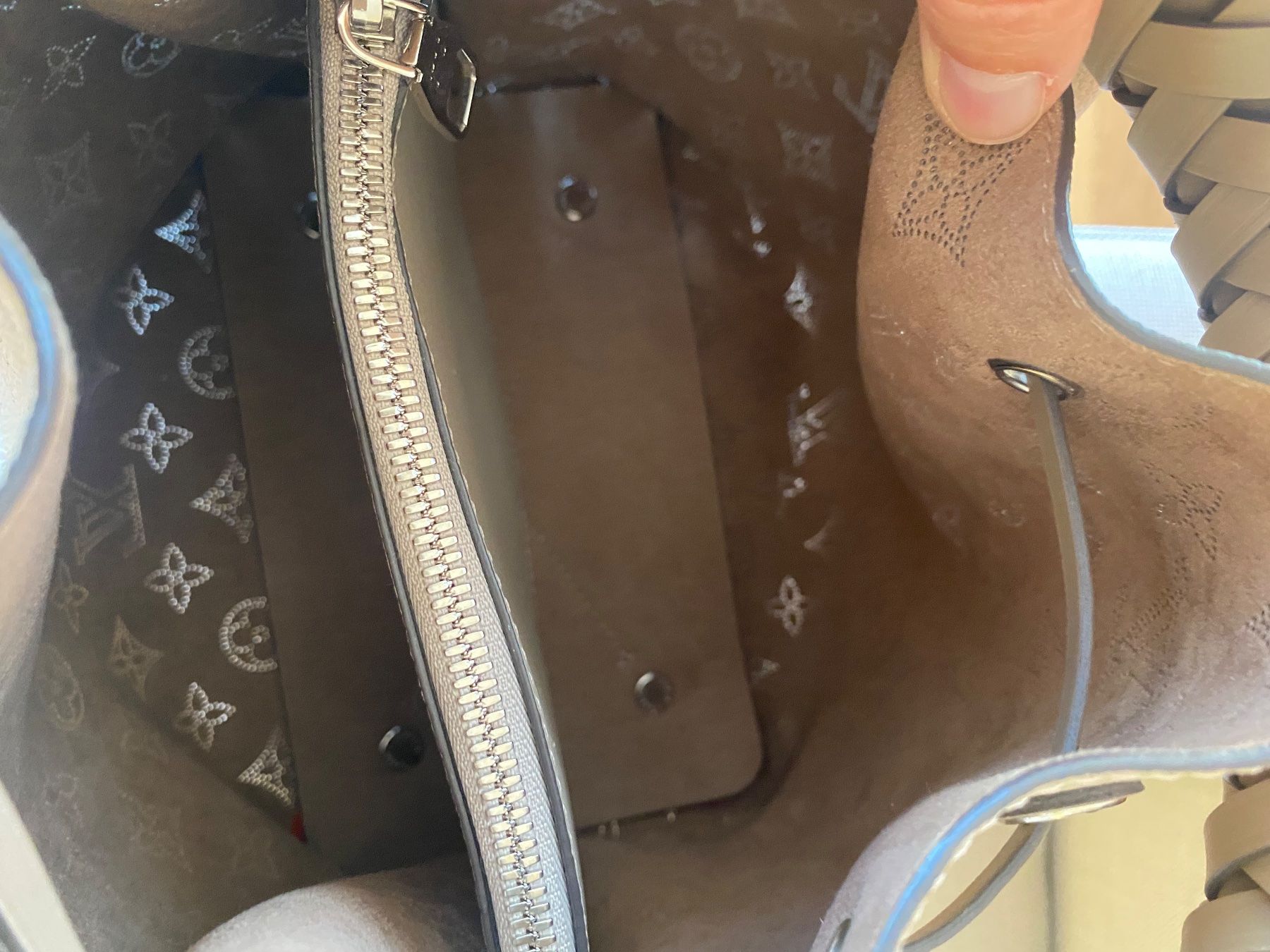 Louis Vuitton Taschen für Damen: Louis Vuitton Muria Ledertasche neuwertig – Gebraucht aus Niederteufen von MVJM 5