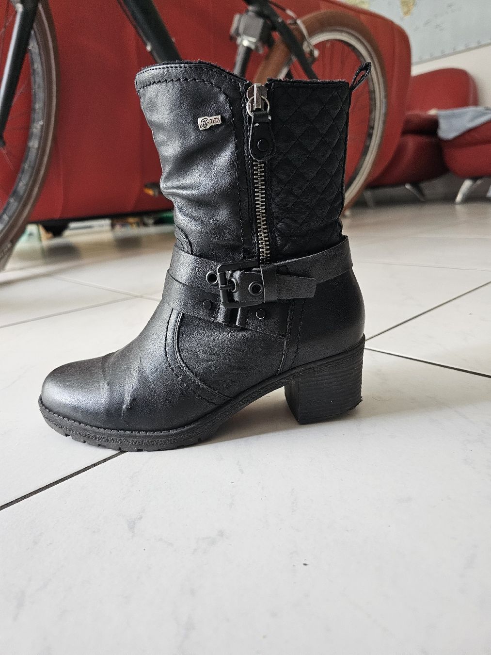 Damenschuhe: Schwarze Leder Damen Stiefeletten Gr. 37 – Gebraucht aus Zürich von -iwan- 1