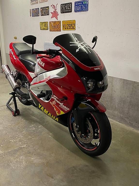 Yamaha Strada: Yamaha YZF 1000R – Usato da Wangs venduto da Niline