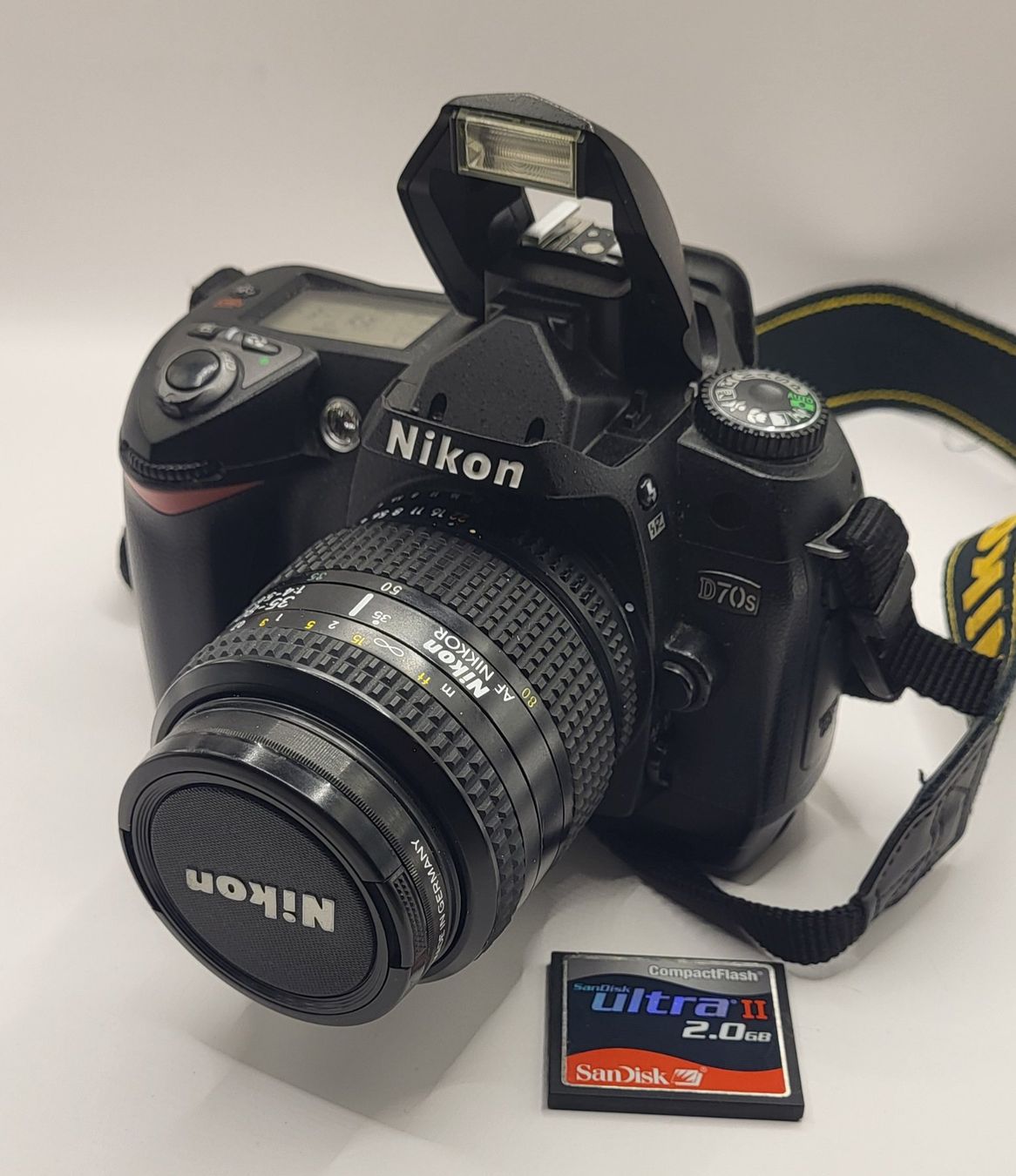 Nikon Fotocamera: Nikon D70s – Usato da altendorf venduto da keskomat