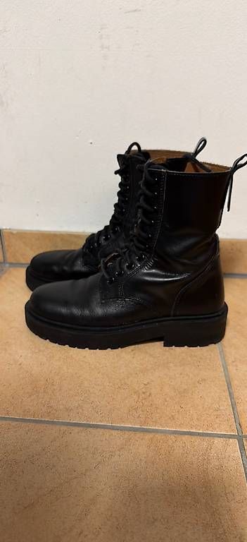Damenschuhe: Schwarze Stiefel 36 Zara – Gebraucht aus Bremgarten AG von k438 1