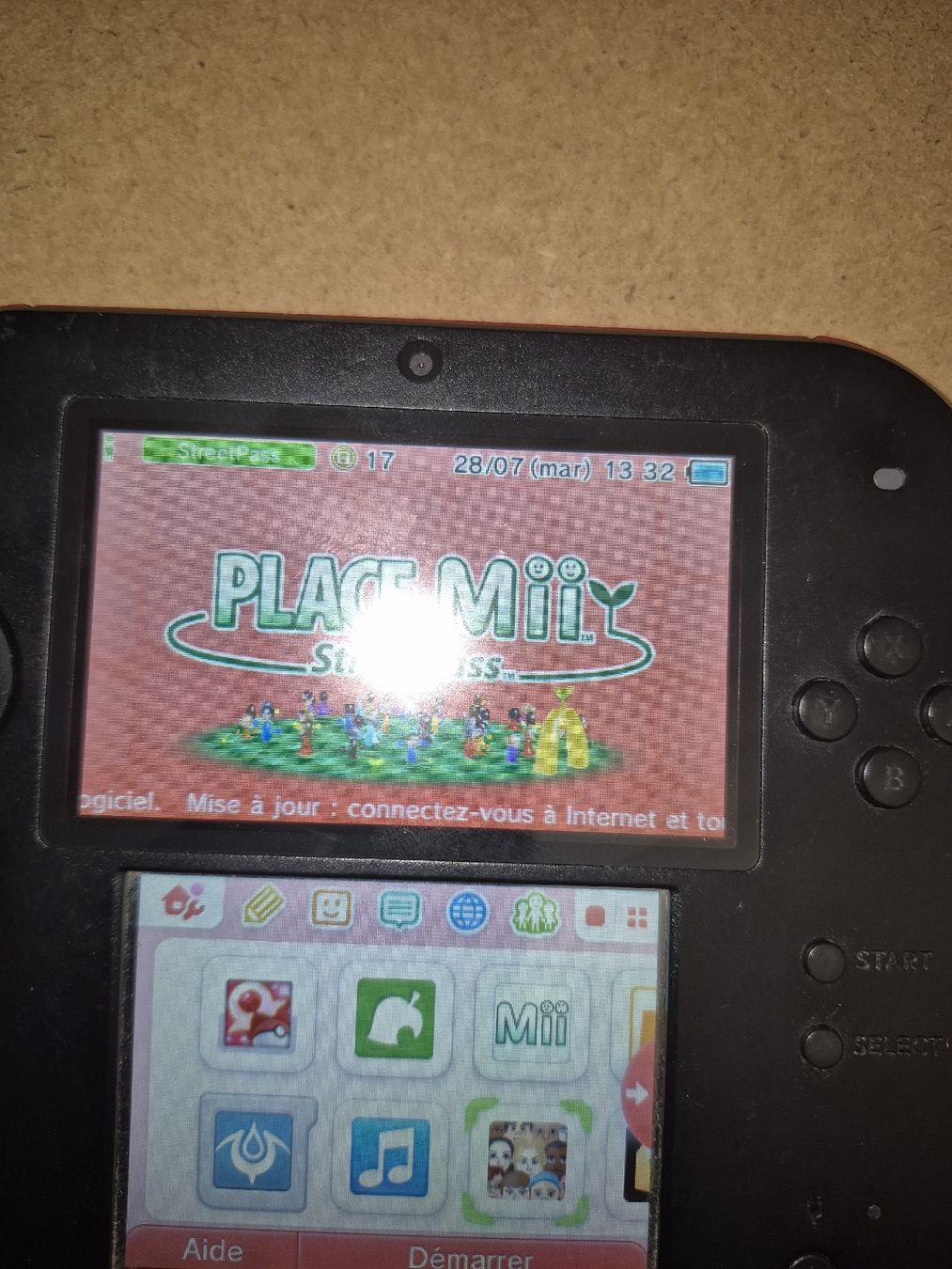 Nintendo Konsolen: Nintendo 2DS Noir et Rouge - bon état – Gebraucht aus Penthalaz von yve_wsq8 6