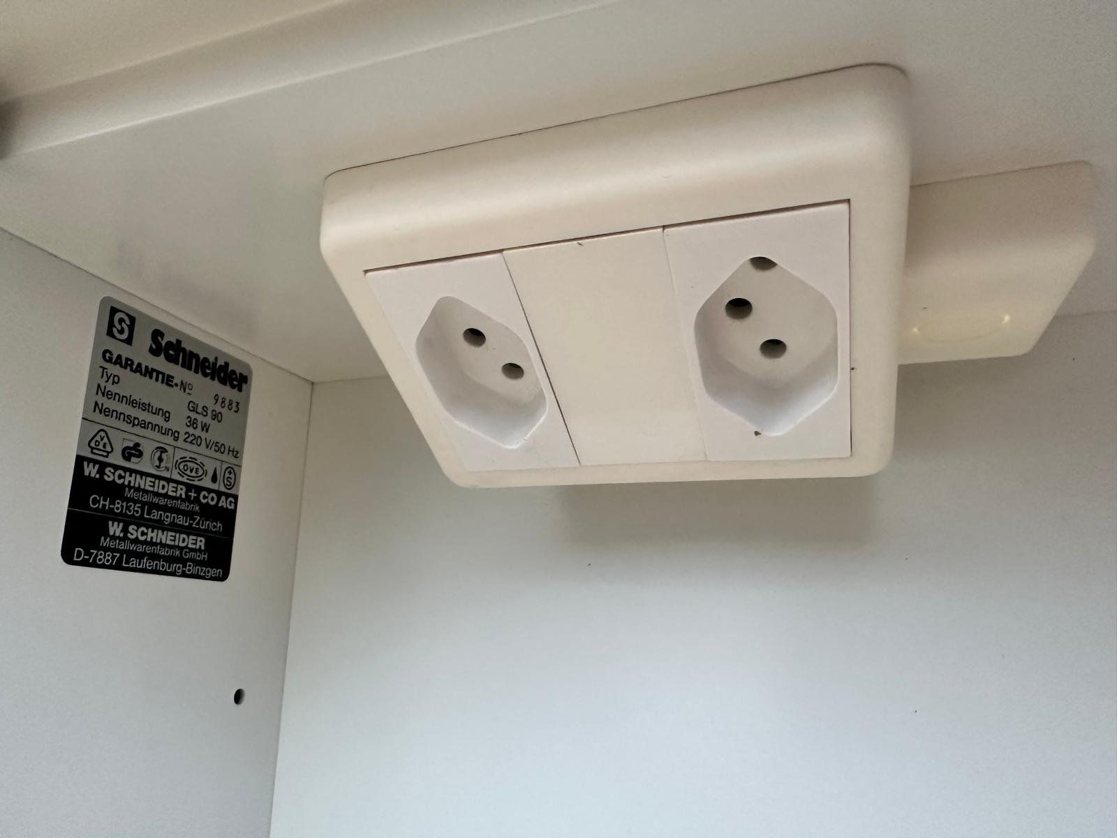 Schneider Armadietti a specchio: Spiegelschrank Schneider – Usato da Spreitenbach venduto da Space_X 6