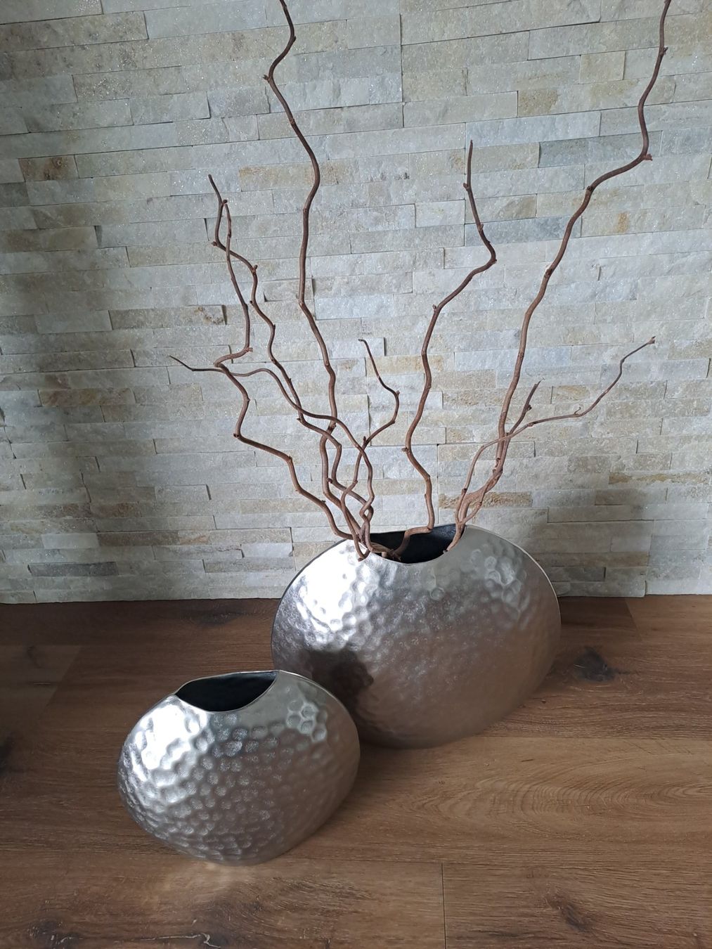 Interio Vasi & Recipienti: 2 edle Interio Vasen, Silber-Look, wie neu, Herbstdeko – Usato da Wängi venduto da Raettli10