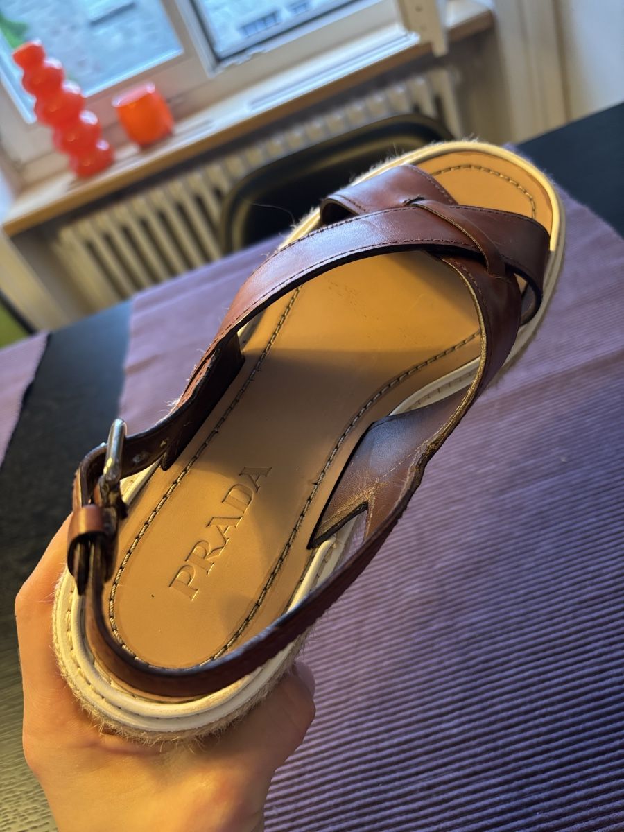 Prada Chaussures femmes: PRADA Sandalen – D'occasion à Zürich par Lynnlouise 4