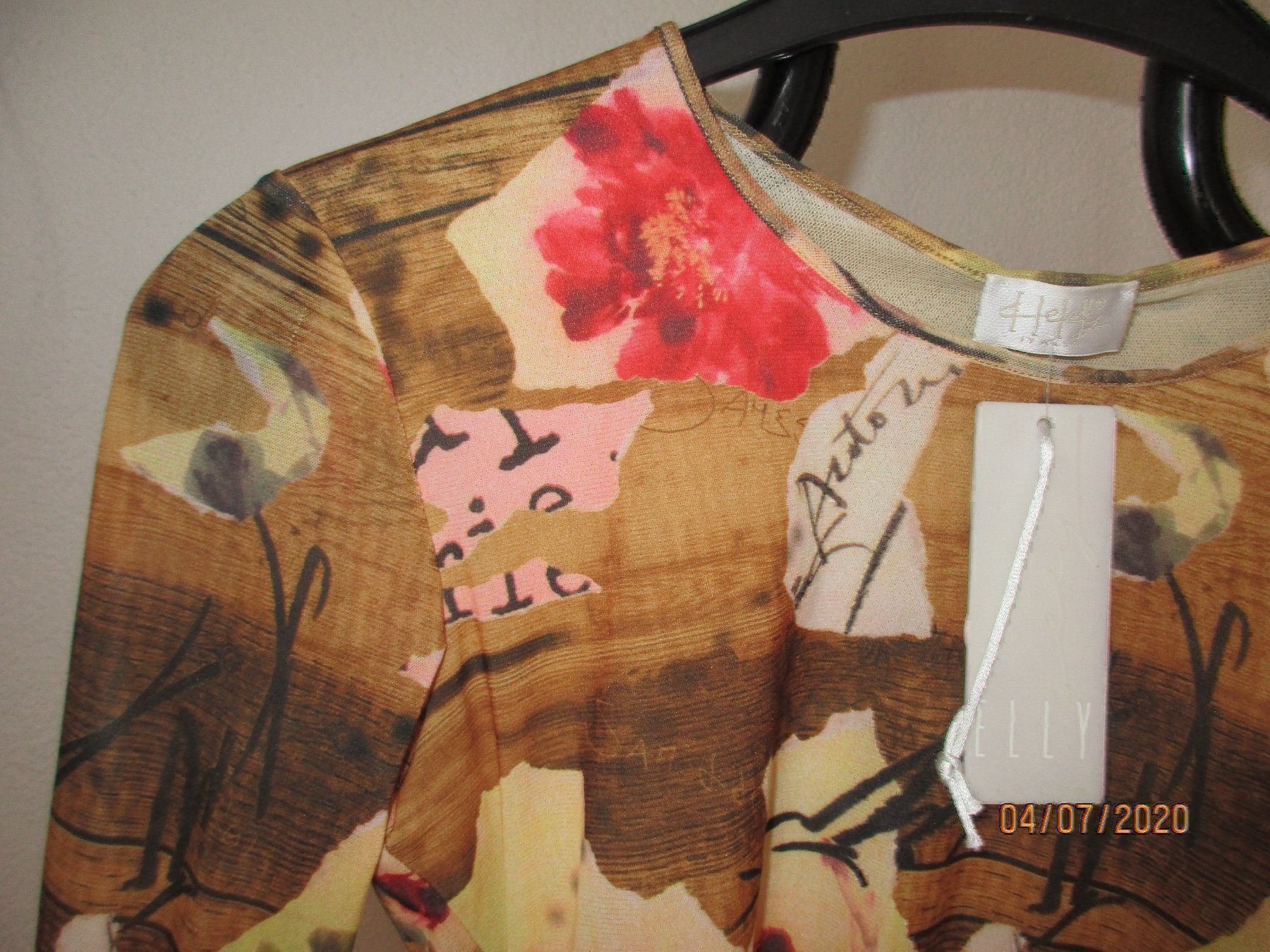 T-shirt: wunderschönes SHirt M – Nuovo e nell'imballaggio originale da Ottenbach venduto da Claurin 1