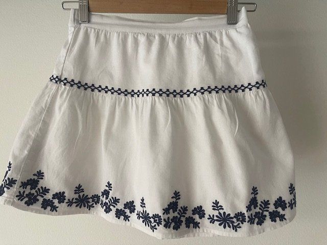 Mango Robes et jupes: MANGO Rock Gr. 128 cm – D'occasion à Basel par PinkPong