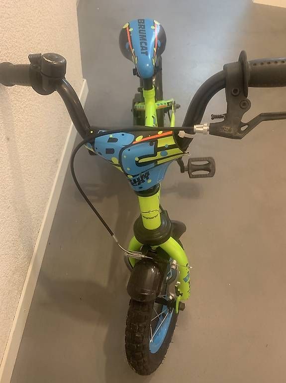 Leopard Biciclette: Kinder Velo Fahrrad mit Helm – Usato da Rupperswil venduto da fra_f75v 2