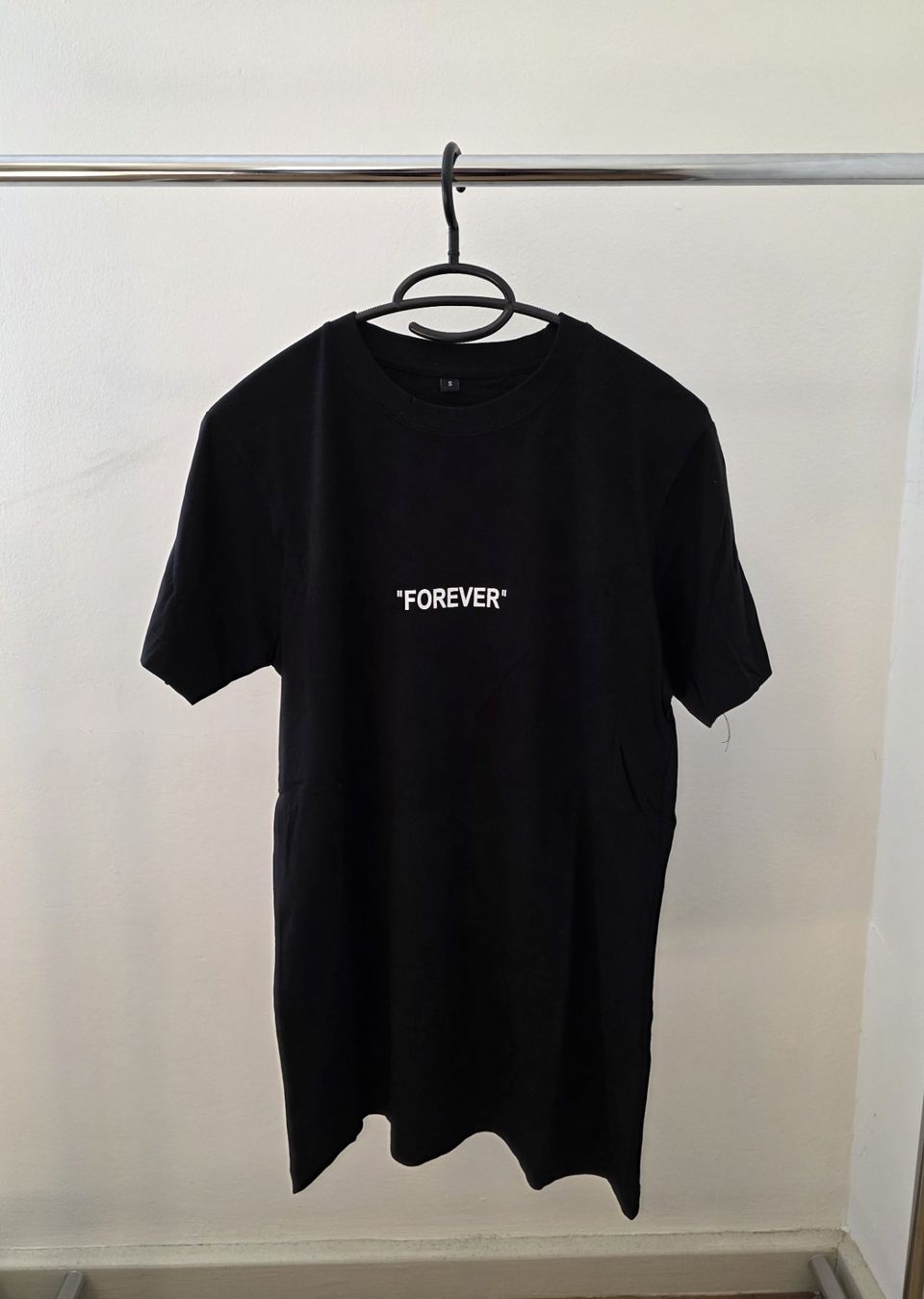 T-Shirts: T-Shirt "Forever" Mister Tee – Neu (gemäss Beschreibung) aus Rothenfluh von sel_j856