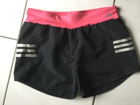ADIDAS kurze Sporthose Gr.164 - wie neu