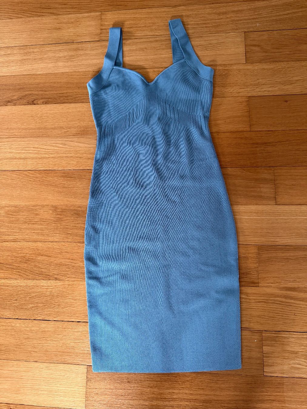Guess Vestiti: Ganz neues Kleid von Guess – Nuovo (secondo la descrizione) da Pratteln venduto da Claudi66 2