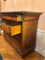 Commode Louis Philippe en noyer époque XIXe siècle