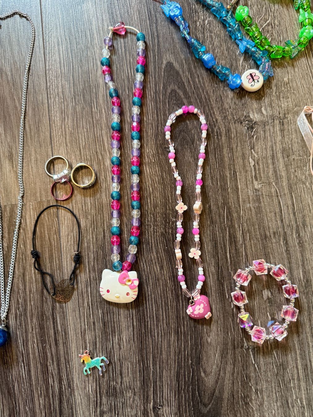 Altri gioielli: Lot de bijoux pour petites filles – Usato da Chermignon-Bas venduto da mioumiou34 2