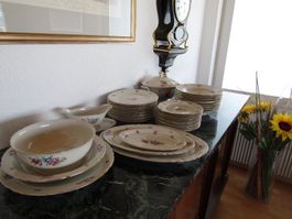 Service Porzellan Langenthal mit Goldrand            (Nr.99)