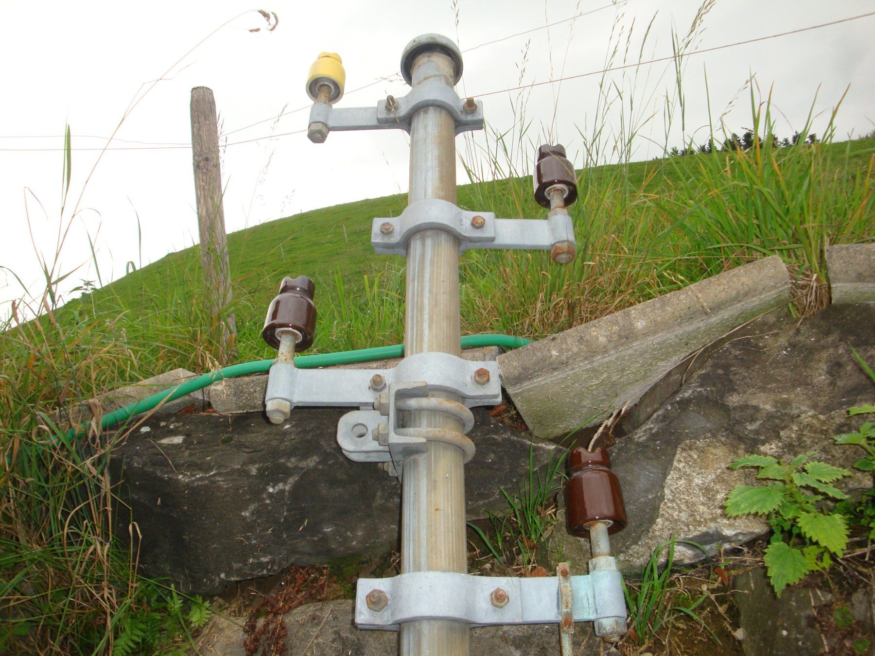 Altro in Decorazioni & Accessori: Antiker Strommast/Telefonmast, ca. 1950, Deko! – Usato da Enggistein venduto da mach1 2