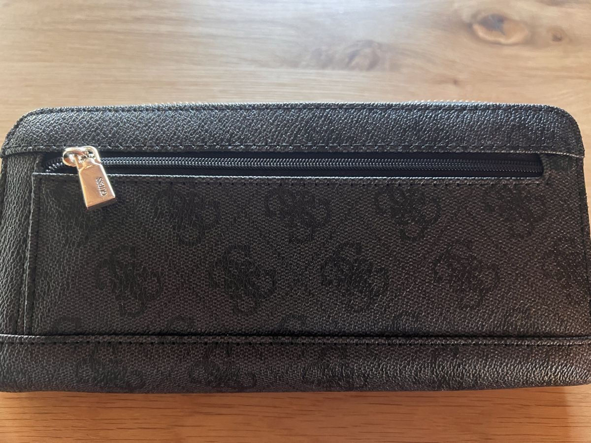 Guess Portamonete: Guess Portemonnaie – Nuovo (secondo la descrizione) da Konolfingen venduto da SonjaKalt 1
