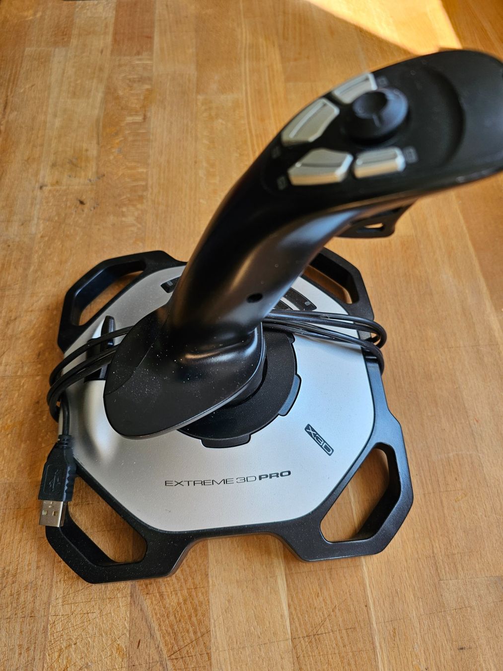 Logitech Controller: Logitech G Extreme 3D Pro Precision Flight Stick – Usato da Vilters venduto da Mcm_planes