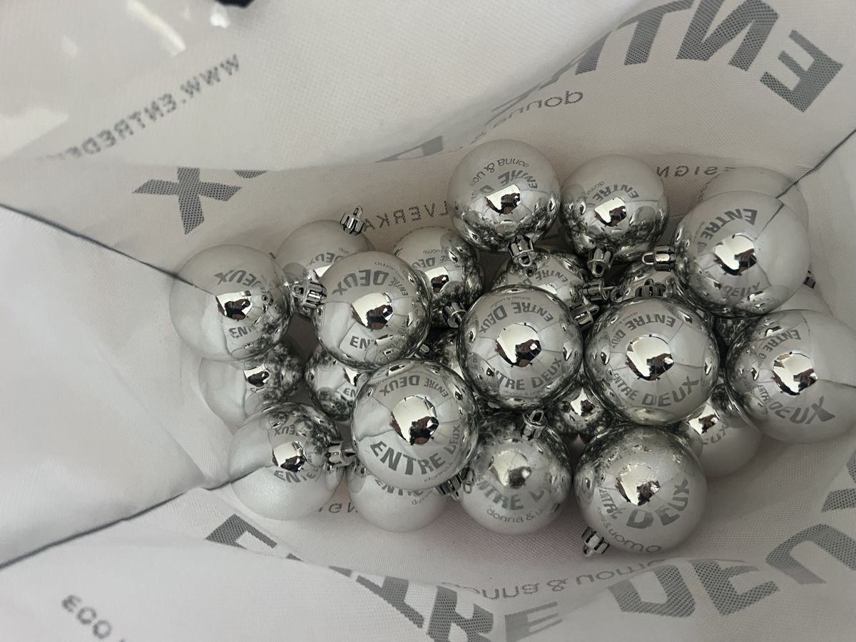 Ikea Tutte le decorazioni: Weihnachtskugeln silber – Usato da Wallisellen venduto da NE90