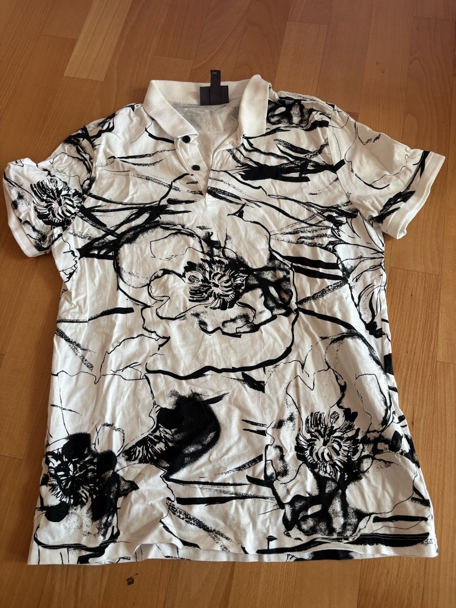 Polos: Polo white/black – D'occasion à Chexbres par doe_xns6