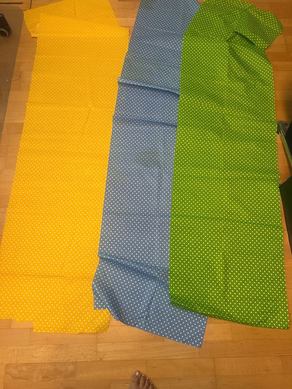 Coperte: Tischdecken + 6 stucke Dekoration stoff – Nuovo (secondo la descrizione) da Bottighofen venduto da M.O.L 1
