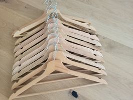 10 Kleiderbügel Holz